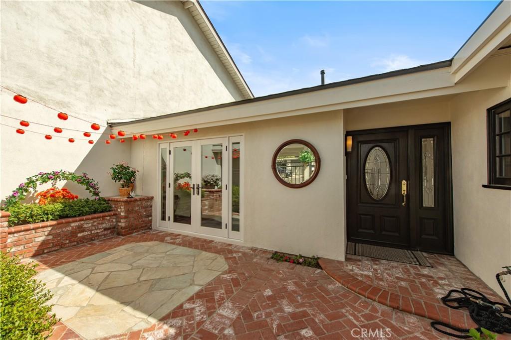 MLS #OC26183389 image #0