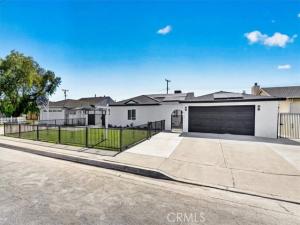 MLS #OC26183487 image #0