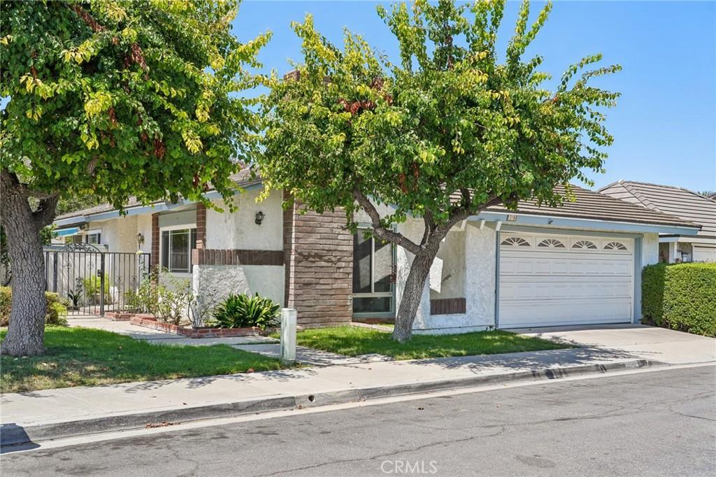 MLS #OC26183562 image #0
