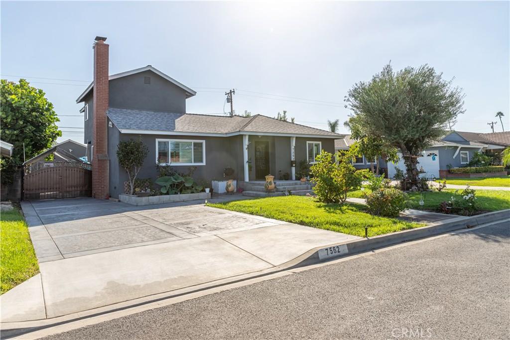MLS #OC26183578 image #0