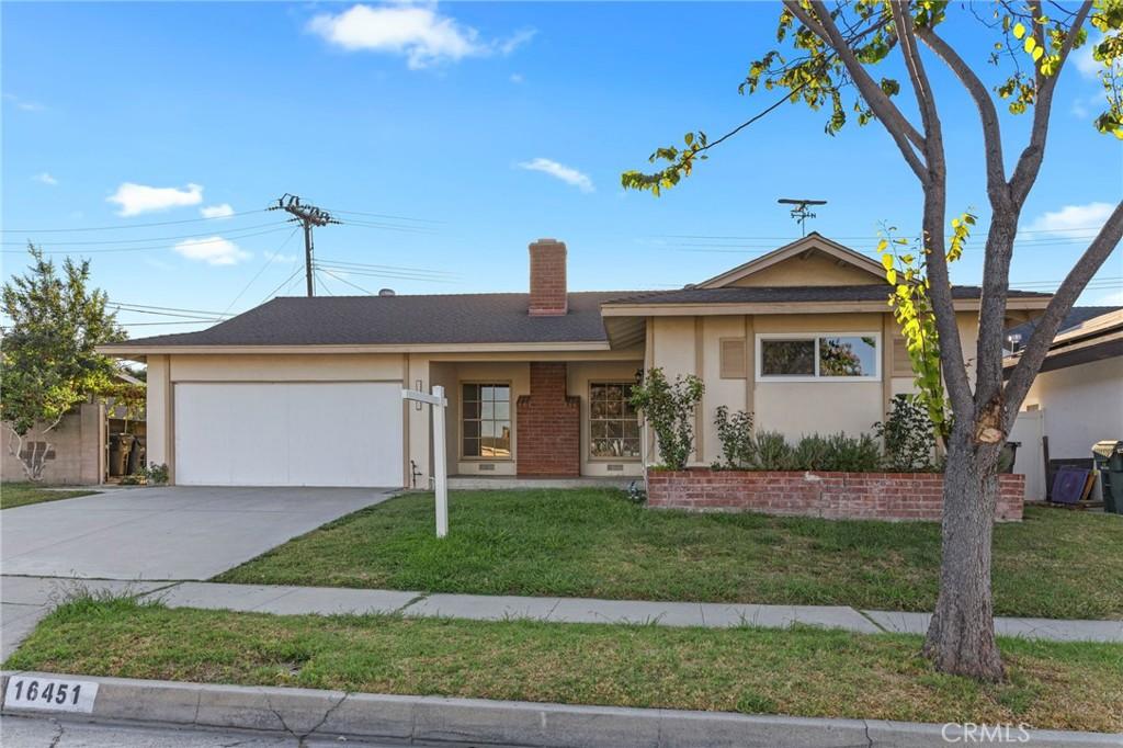 MLS #OC26184004 image #0