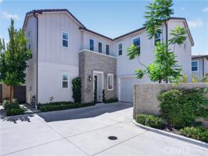 MLS #OC26184152 image #0
