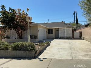MLS #OC26184163 image #0