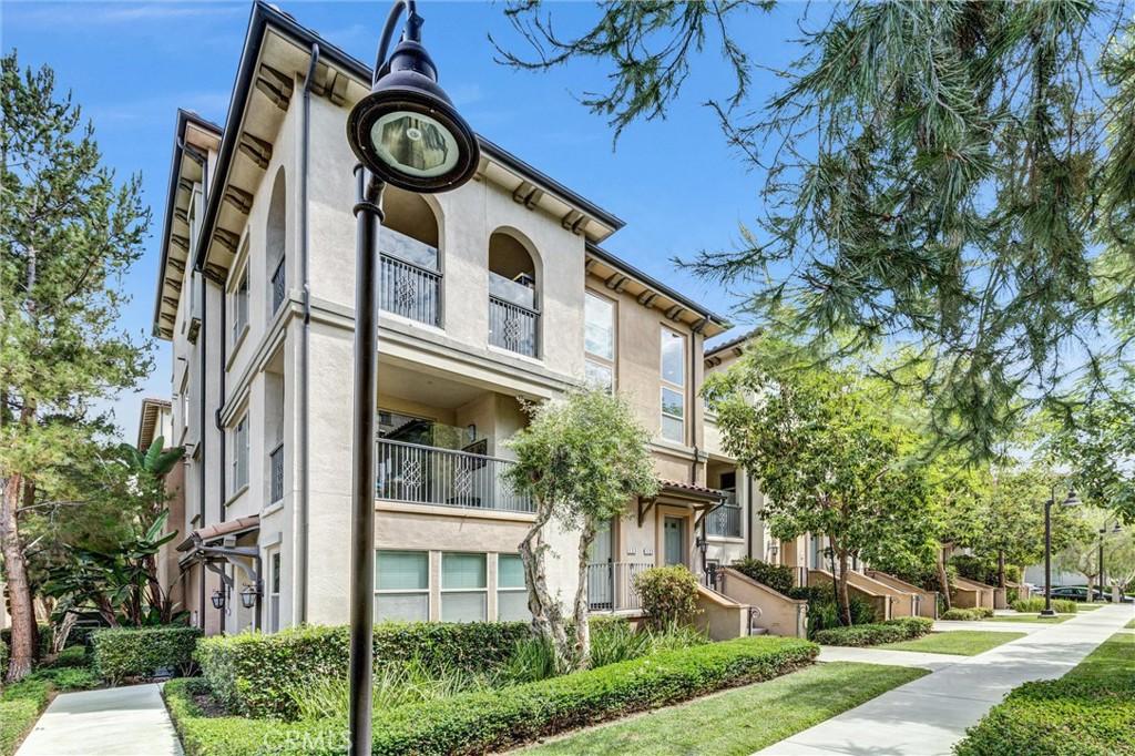 MLS #OC26184206 image #0