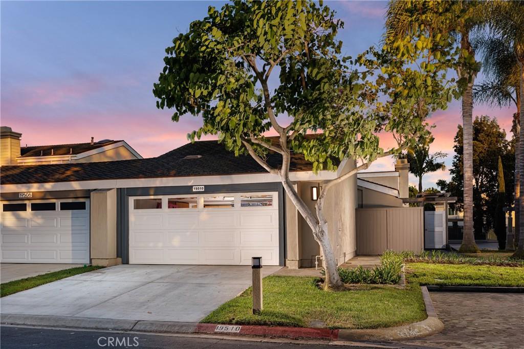 MLS #OC26184239 image #0