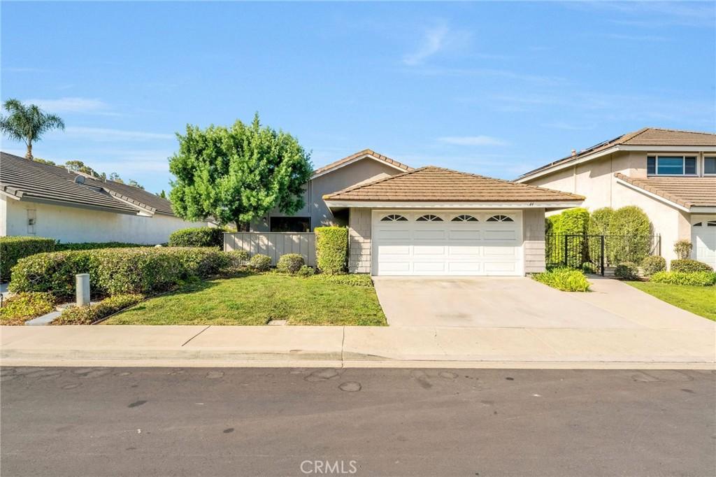 MLS #OC26184382 image #0