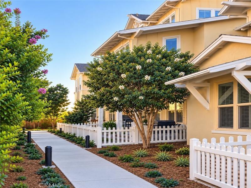 MLS #OC26184617 image #0