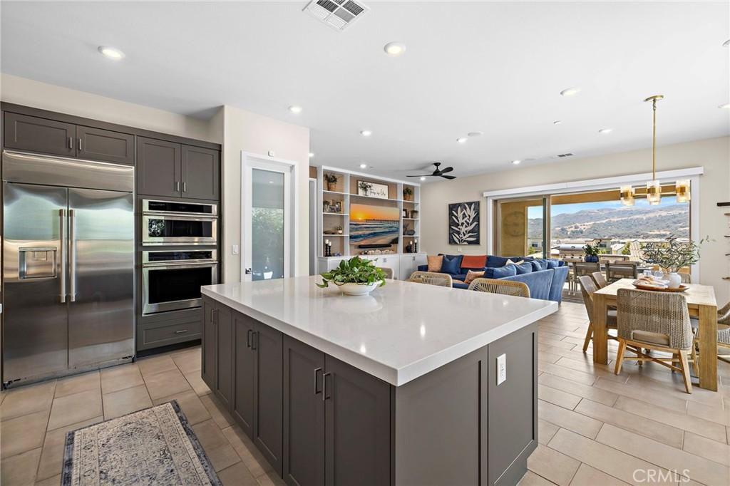 MLS #OC26184709 image #0