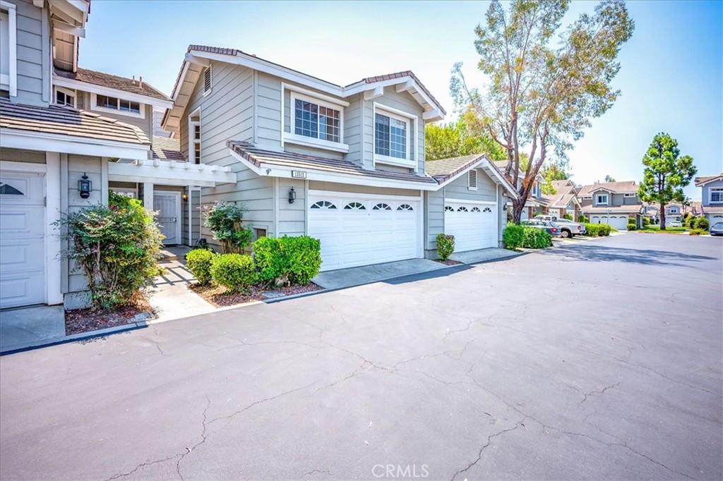 MLS #OC26184989 image #0