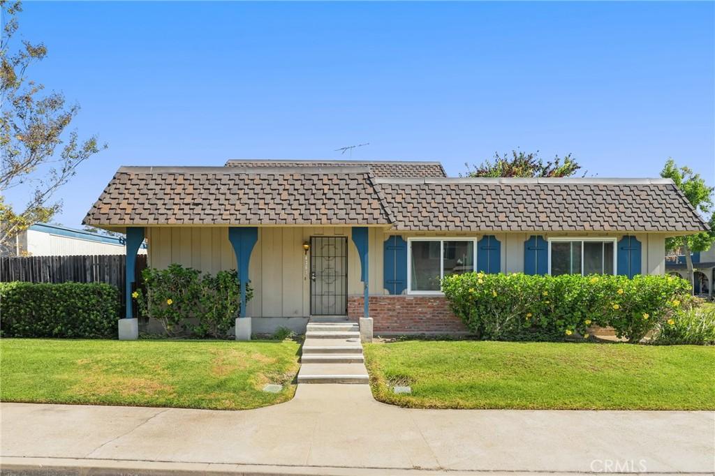 MLS #OC26185017 image #0
