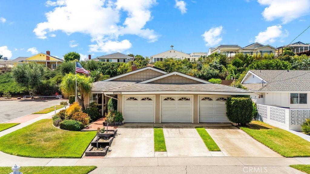 MLS #OC26185029 image #0