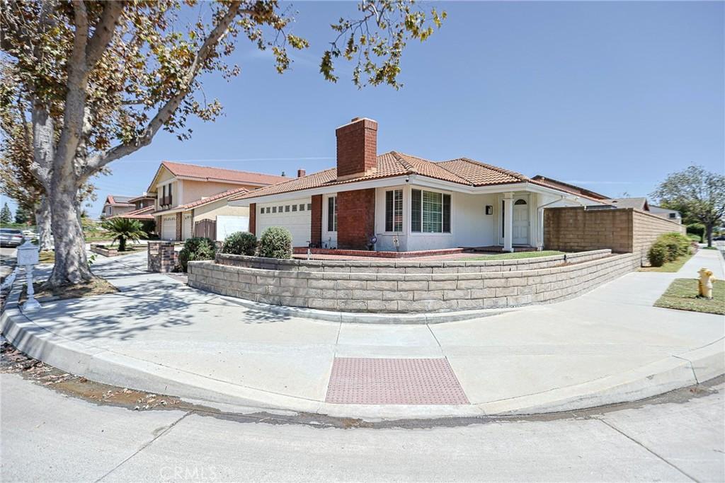 MLS #OC26185053 image #0