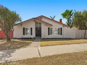 MLS #OC26185216 image #0