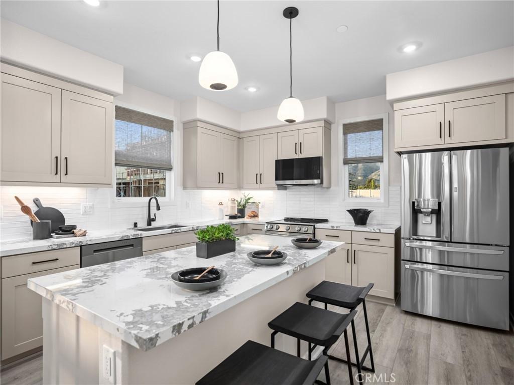 MLS #OC26185400 image #0