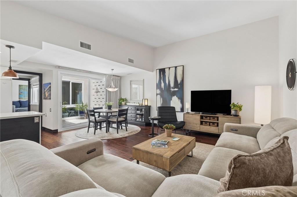 MLS #OC26185515 image #0