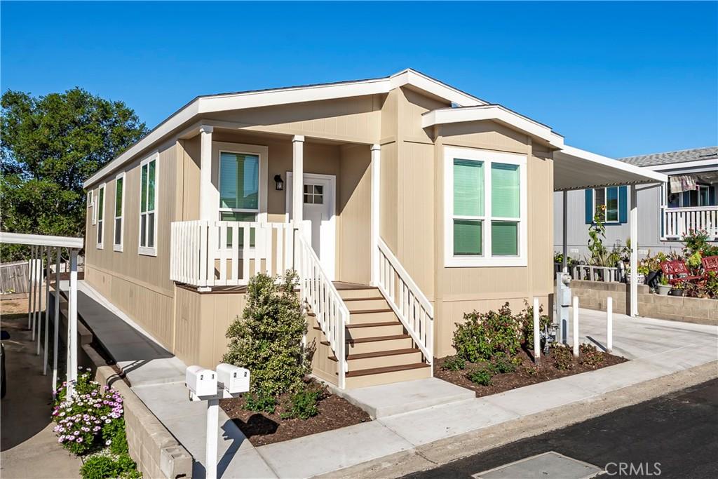 MLS #OC26185544 image #0