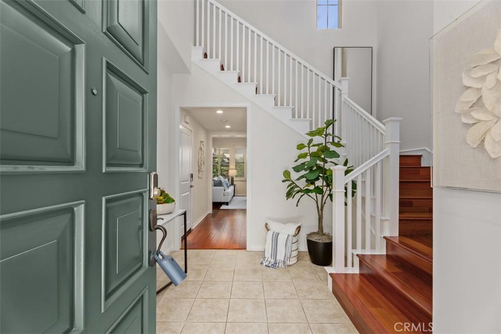 MLS #OC26185628 image #0