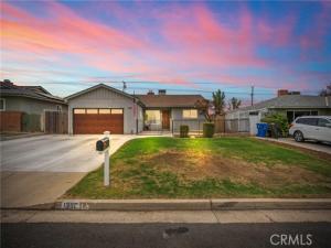 MLS #OC26185695 image #0