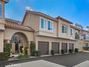 MLS #OC26185745 image #0