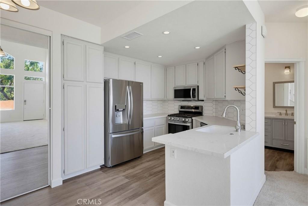 MLS #OC26185930 image #0