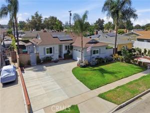 MLS #OC26186100 image #0
