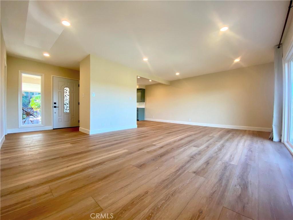 MLS #OC26186179 image #0