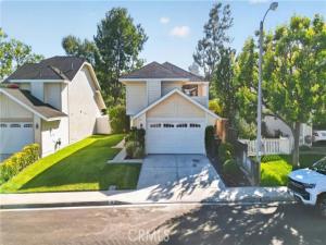 MLS #OC26186308 image #0