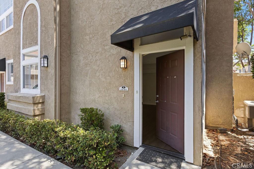 MLS #OC26186369 image #0