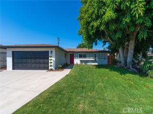 MLS #OC26186503 image #0