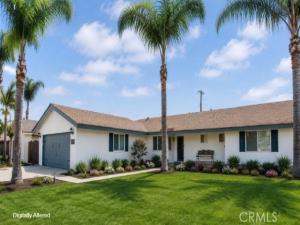 MLS #OC26186661 image #0