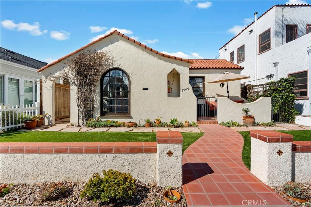 MLS #OC26186971 image #0