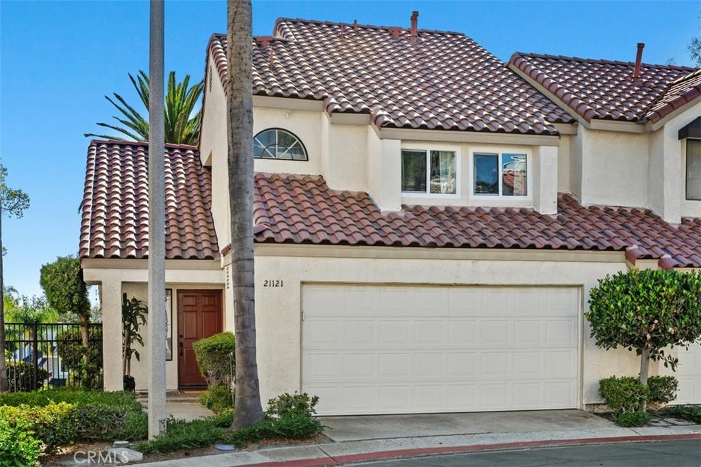 MLS #OC26187001 image #0