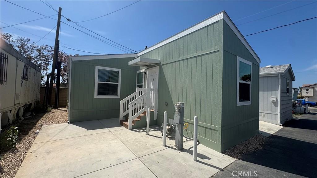 MLS #OC26187090 image #0