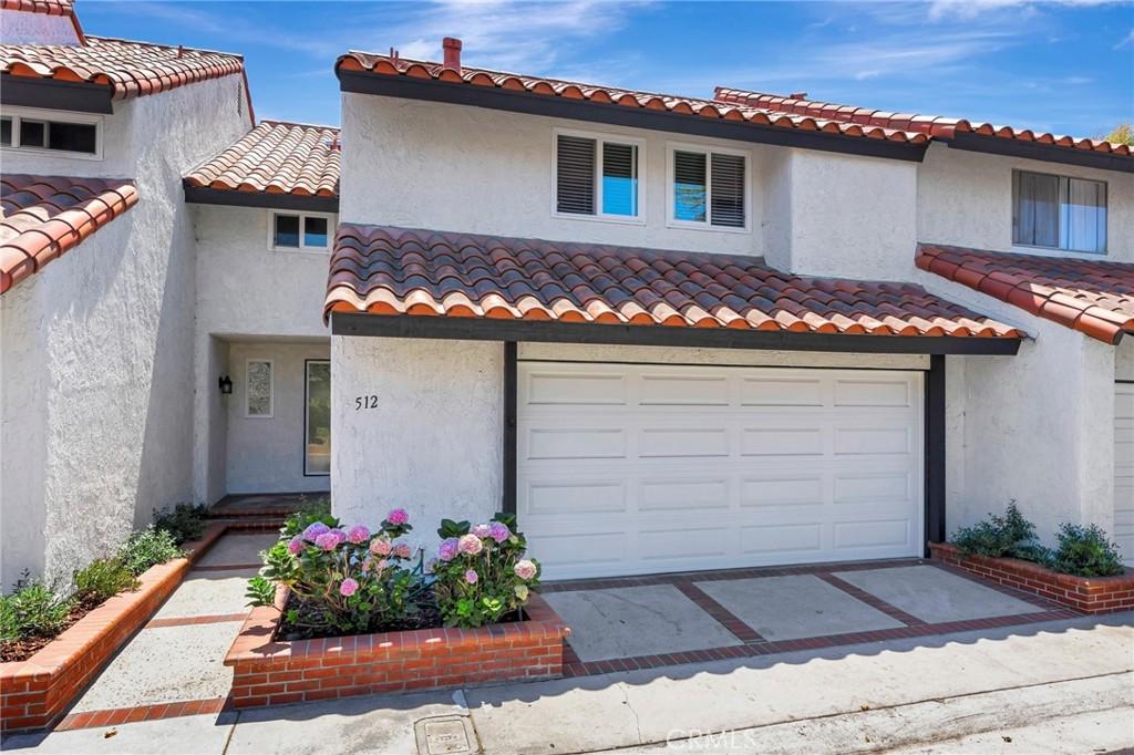 MLS #OC26187169 image #0