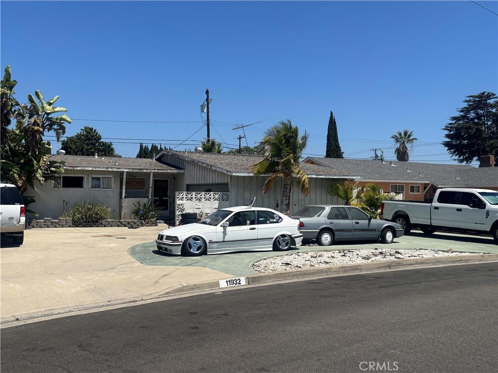 MLS #OC26187432 image #0