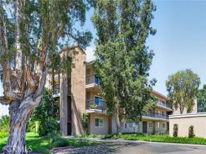 MLS #OC26188002 image #0