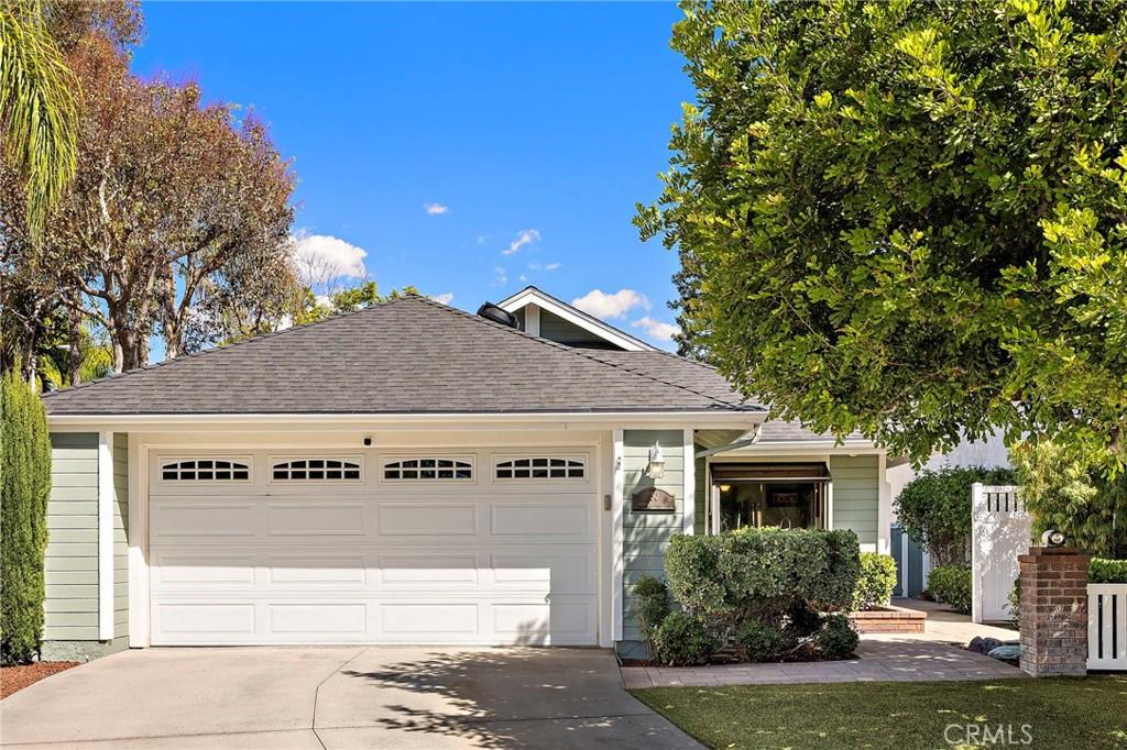 MLS #OC26188030 image #0