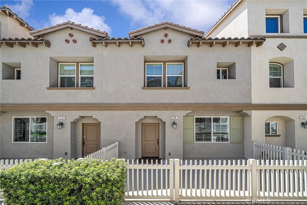 MLS #OC26188049 image #0