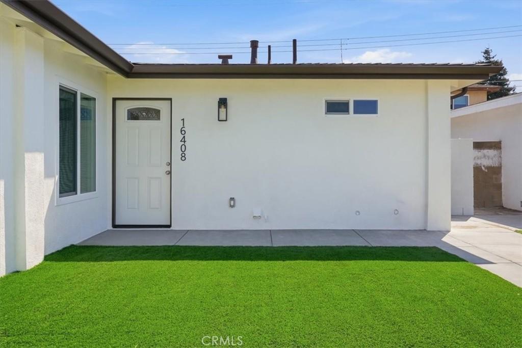 MLS #OC26188190 image #0