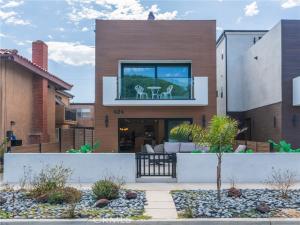 MLS #OC26188528 image #0