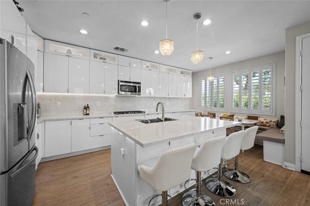 MLS #OC26188615 image #0