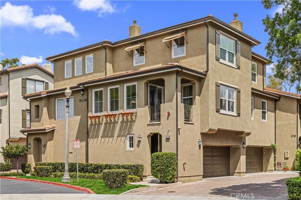 MLS #OC26188708 image #0