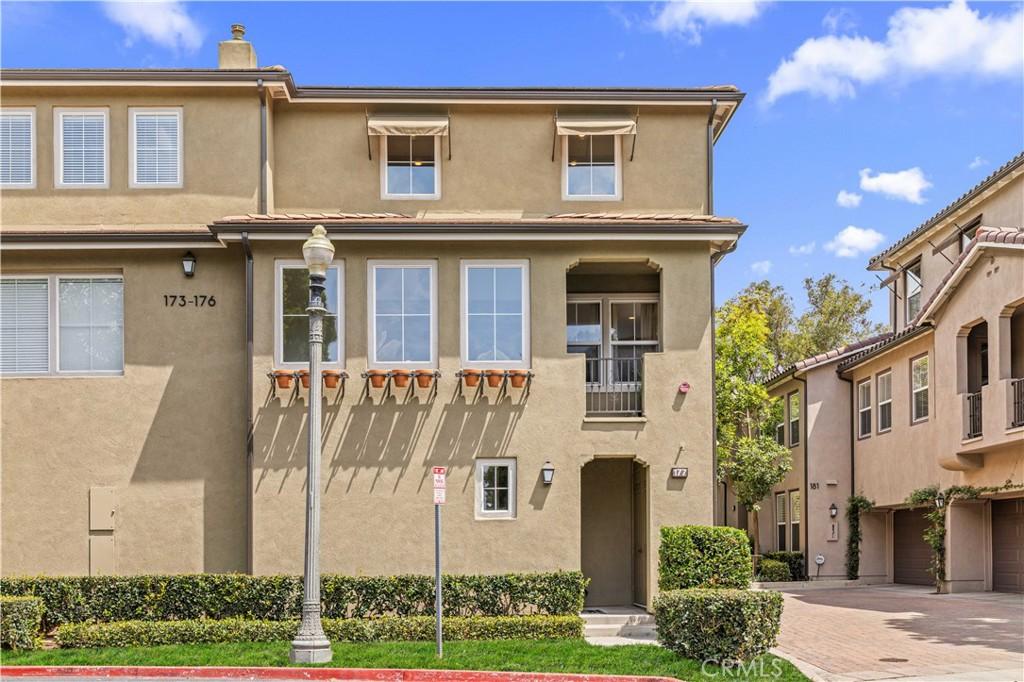 MLS #OC26188708 image #0