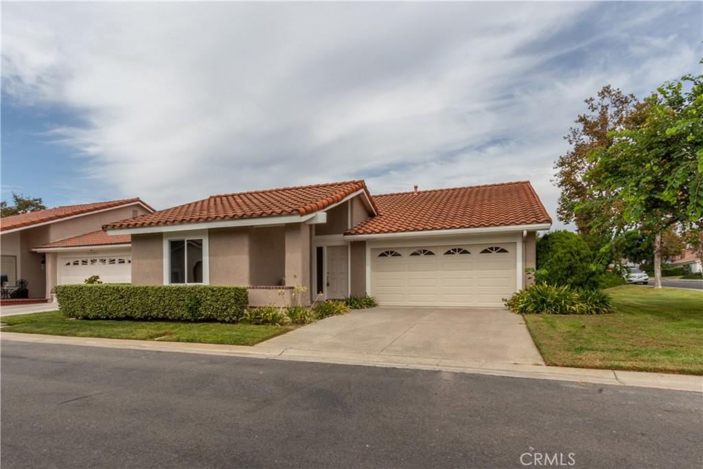 MLS #OC26189061 image #0