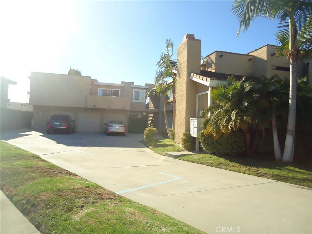 17762 Paseo #C Huntington Beach CA 92647 | MLS #OC26189183 45 MLS #OC26189183 image #0