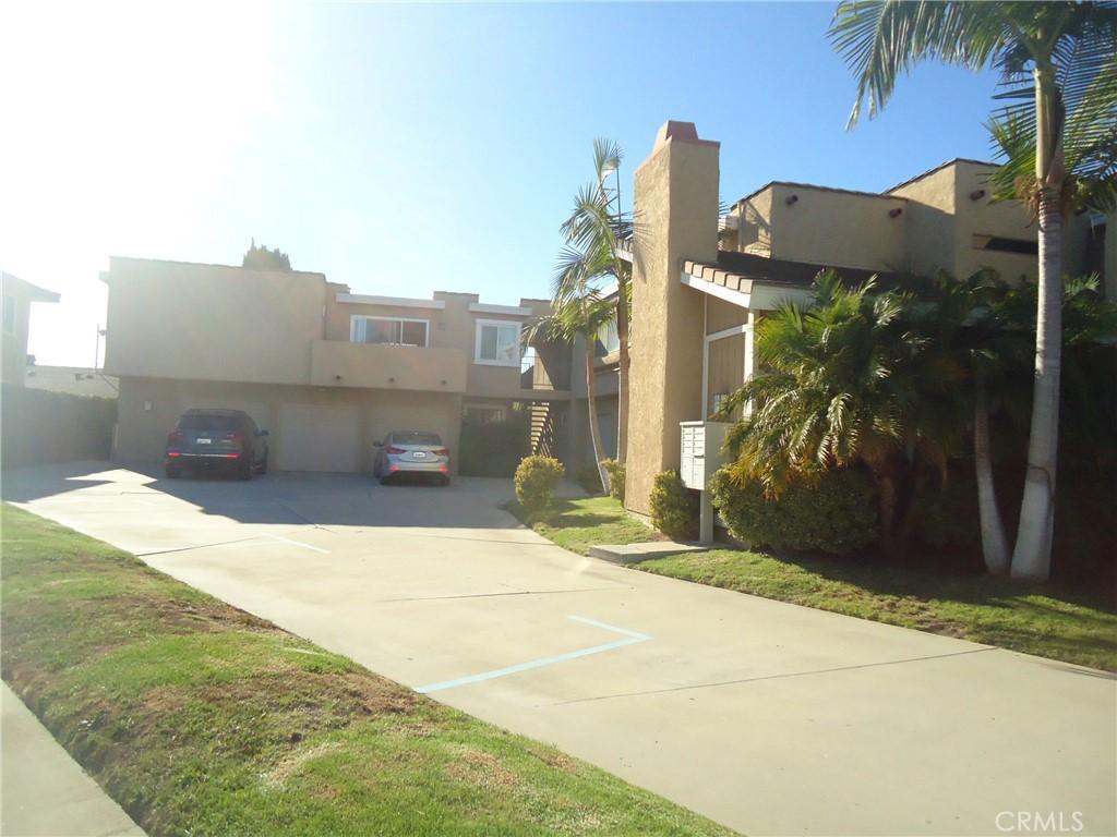 MLS #OC26189206 image #0