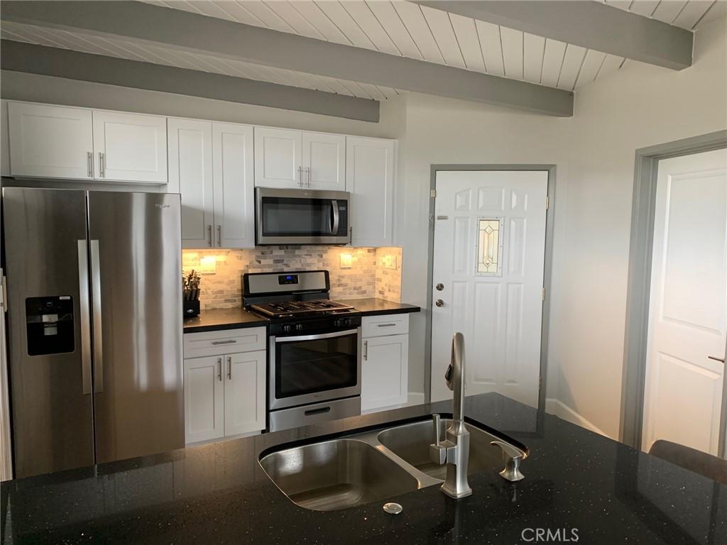 MLS #OC26189429 image #0