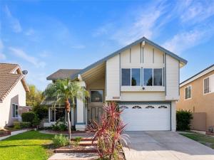 MLS #OC26189495 image #0
