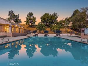 MLS #OC26189905 image #0