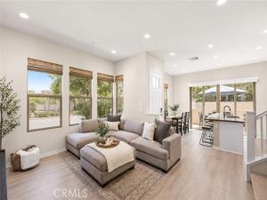 MLS #OC26189981 image #0